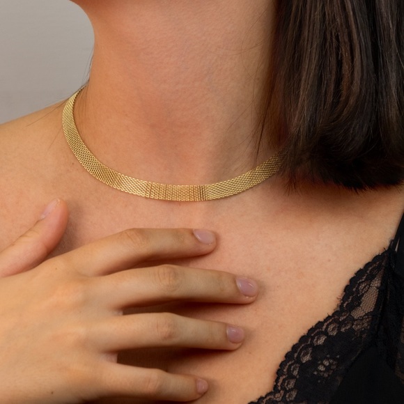 18GP Watch Strap Style Choker Necklace - Picture 5 of 5